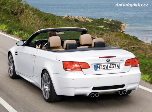 BMW M3 shodilo st�echu