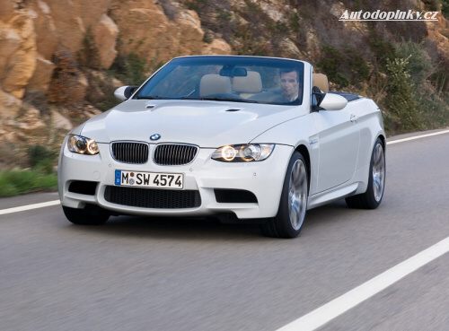 BMW M3 shodilo st�echu