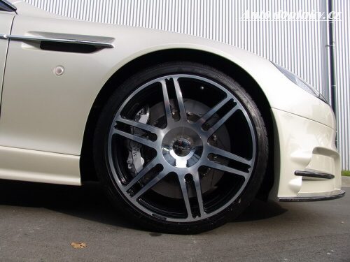 DB9 Volante od Mansory