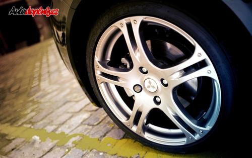 Mitsubishi Colt Black Hawk
