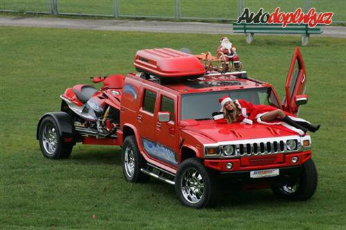 Santa osedlal Hummer H2