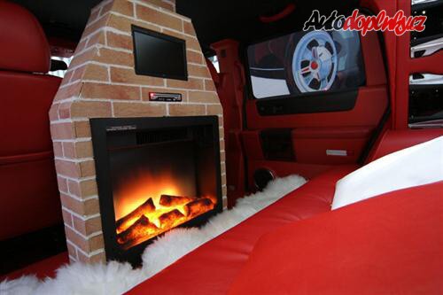 Santa osedlal Hummer H2
