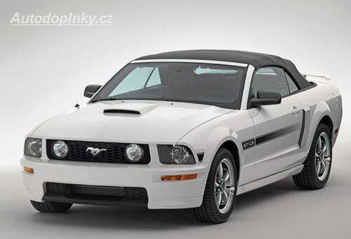 Mustang pro slunnou Kalifornii