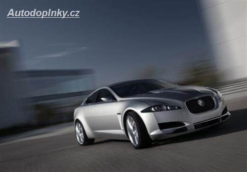 Jaguar S-Type se vrac�!